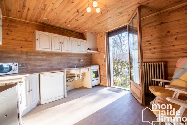 Grande maison avec deux logements indépendants et potentiel locatif - 203m² - Terrain 386m²