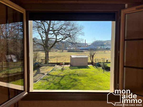 Grande maison avec deux logements indépendants et potentiel locatif - 203m² - Terrain 386m²