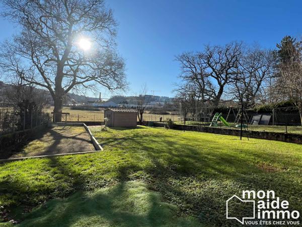 Grande maison avec deux logements indépendants et potentiel locatif - 203m² - Terrain 386m²