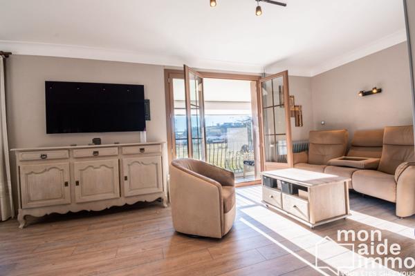 Grande maison avec deux logements indépendants et potentiel locatif - 203m² - Terrain 386m²