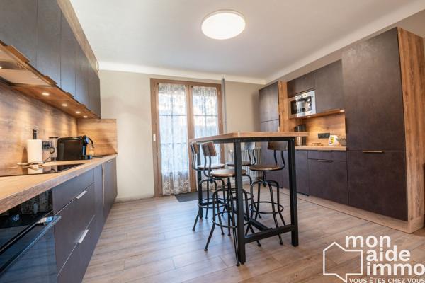 Grande maison avec deux logements indépendants et potentiel locatif - 203m² - Terrain 386m²