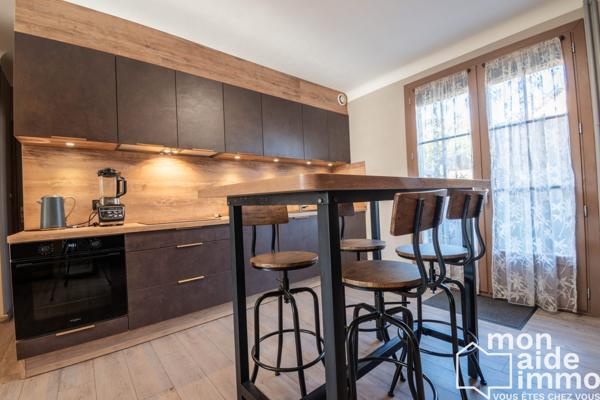 Grande maison avec deux logements indépendants et potentiel locatif - 203m² - Terrain 386m²