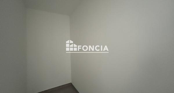 Location Appartement 2 pièces 47 m² - Neuville-sur-saône 69250
