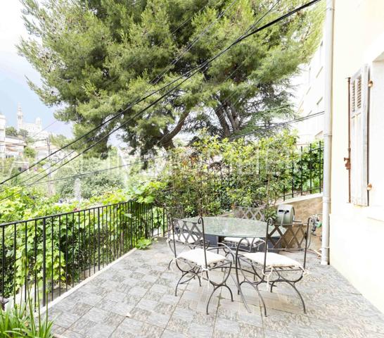 Roucas Blanc 13007 / Maison / Piscine / Garage double