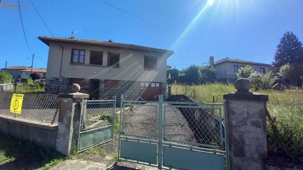 Maison à vendre à Allanche dans le Cantal (15160), ref : 2115