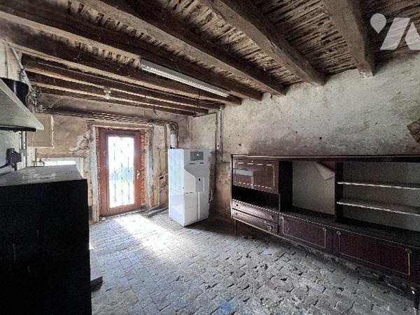 Maison et dépendances à Saint Maur sur le Loir