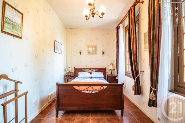 Maison à vendre  14 pièces - 270 m2 MAUBEUGE - 59