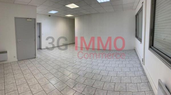 Location / Local Industriel / Bâtiment à Chauray (79180)