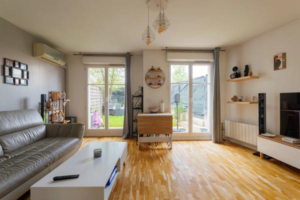 Appartement
         5 pièces
        - 91 m² Exclusivité 306 000 € *