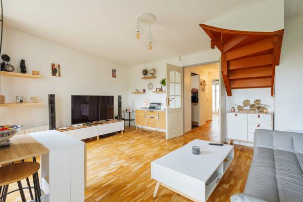 Appartement
         5 pièces
        - 91 m² Exclusivité 306 000 € *