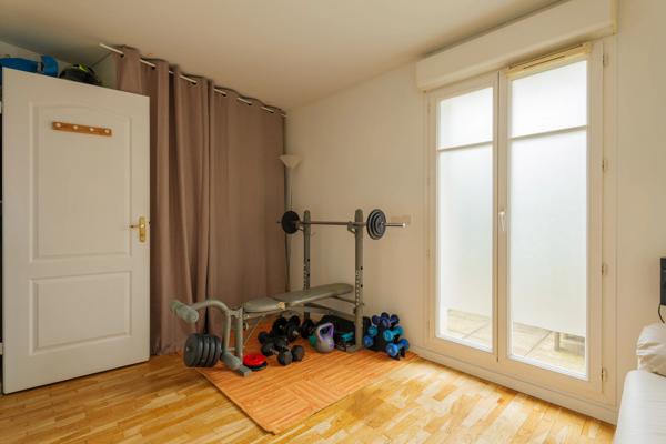 Appartement
         5 pièces
        - 91 m² Exclusivité 306 000 € *
