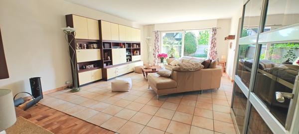 Maison contemporaine 140 m²  Jardin arboré & confort familial à Gagny (93)