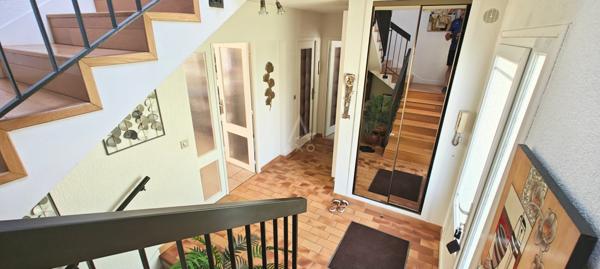 Maison contemporaine 140 m²  Jardin arboré & confort familial à Gagny (93)