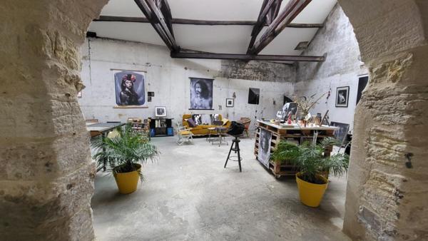 24000 Perigueux maison divisée en 2 apparts  f2 et f3 et atelier professionnel  artistique et galerie