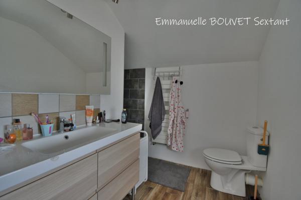 Bergerac, grande maison de ville année 30 joliement rénovée, 5 chambres, proche centre-ville