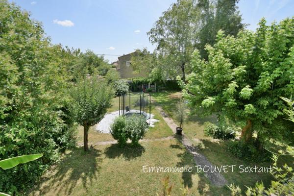 Bergerac, grande maison de ville année 30 joliement rénovée, 5 chambres, proche centre-ville