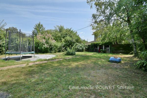 Bergerac, grande maison de ville année 30 joliement rénovée, 5 chambres, proche centre-ville