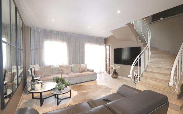 Maison à vendre    4 pièces •  Montfermeil