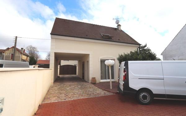 Maison à vendre    4 pièces •  Montfermeil