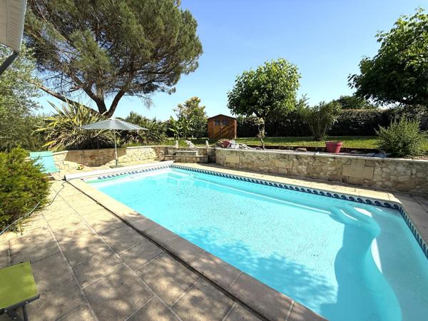 Batisse du 19 e Siécle rénovée avec Verger , piscine