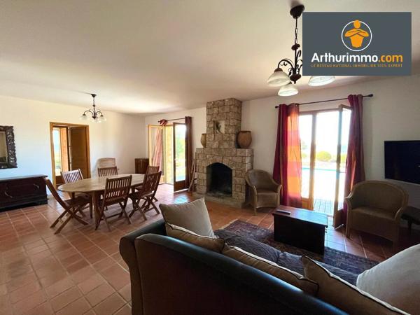 Location                                                      Maison
                        
                     5 pièces                      180 m2                     à Coti-Chiavari