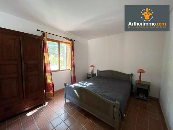 Location                                                      Maison
                        
                     5 pièces                      180 m2                     à Coti-Chiavari