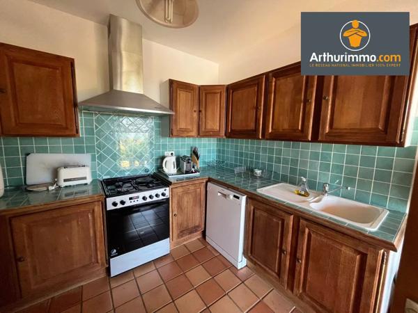 Location                                                      Maison
                        
                     5 pièces                      180 m2                     à Coti-Chiavari