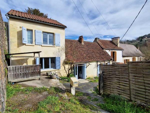 Maison ancienne - Le bugue Maison de village avec jardin proche des commerces