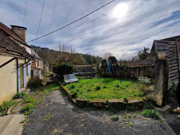 Maison ancienne - Le bugue Maison de village avec jardin proche des commerces