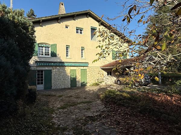 RARE BOURG HAUT BOULIAC Maison traditionnelle de 190m2 avec sous sol de 125m2 sur 2100m2 de terrain , Bouliac RARE BOURG HAUT BOULIAC Maison traditionnelle de 190m2 avec sous sol de 125m2 sur 2100m2 de terrain , Bouliac