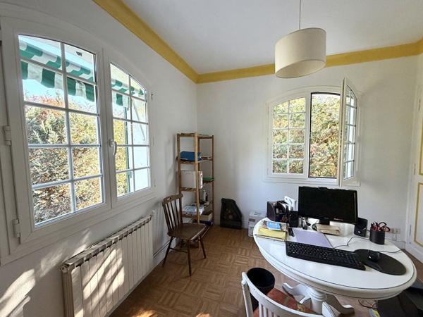 RARE BOURG HAUT BOULIAC Maison traditionnelle de 190m2 avec sous sol de 125m2 sur 2100m2 de terrain , Bouliac RARE BOURG HAUT BOULIAC Maison traditionnelle de 190m2 avec sous sol de 125m2 sur 2100m2 de terrain , Bouliac