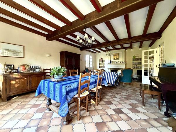 RARE BOURG HAUT BOULIAC Maison traditionnelle de 190m2 avec sous sol de 125m2 sur 2100m2 de terrain , Bouliac RARE BOURG HAUT BOULIAC Maison traditionnelle de 190m2 avec sous sol de 125m2 sur 2100m2 de terrain , Bouliac