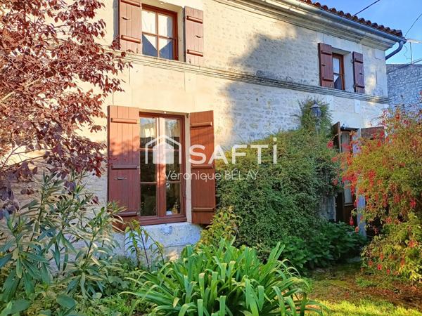 Magnifique maison en pierre sur la commune de Le Gua (Dercie)