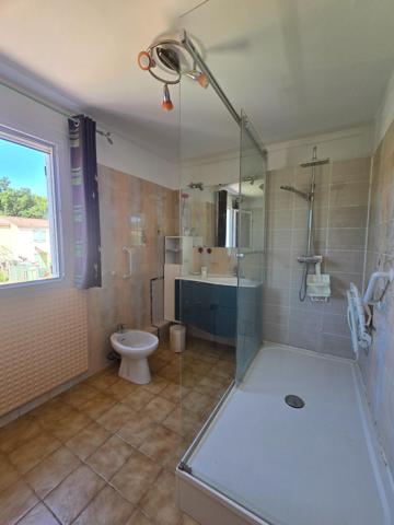 Maison R+1 - 3 CHAMBRES - JARDIN - GARAGE