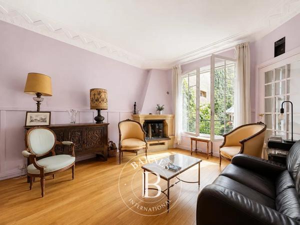 Saint-Mandé, Maison 7 Chambres -  256 m² à vendre