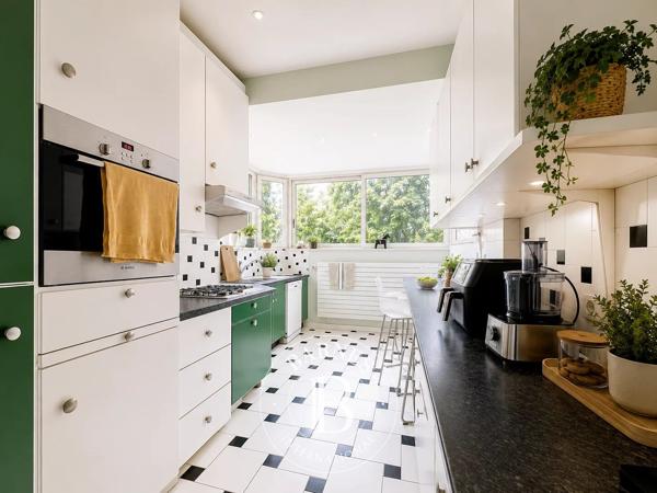 Saint-Mandé, Maison 7 Chambres -  256 m² à vendre