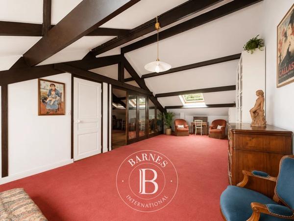 Saint-Mandé, Maison 7 Chambres -  256 m² à vendre