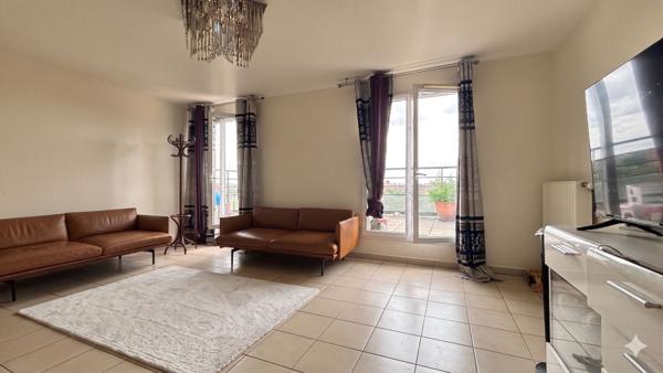 F4 avec terrasse et balcon + 2 stationnements sous-sol -  Corbeil Essonnes