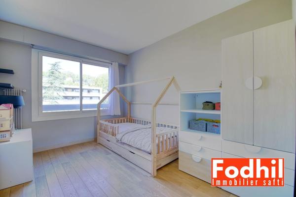 Appartement 4 pièces lumineux de 79 m² avec box en sous-sol et cave