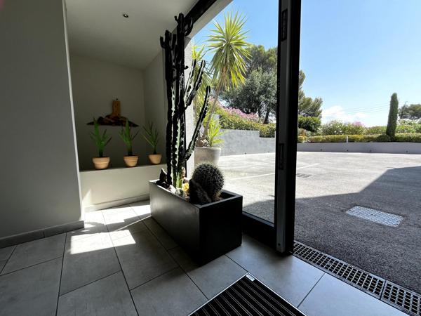 Bel appartement trois pièces, bord de mer