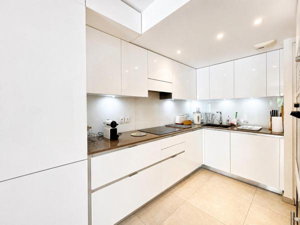 Bel appartement trois pièces, bord de mer