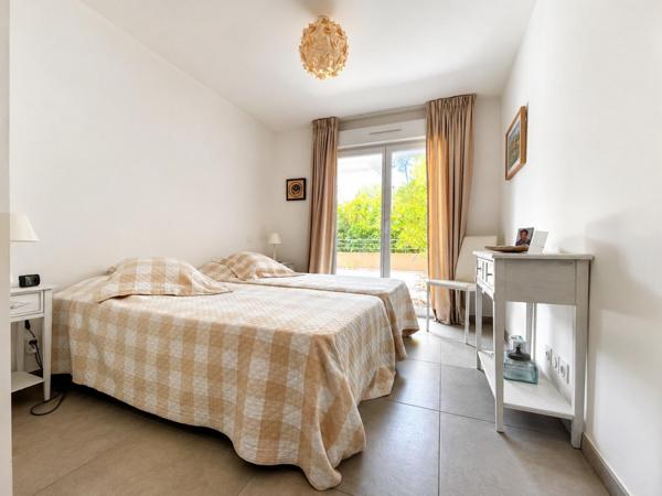 Bel appartement trois pièces, bord de mer