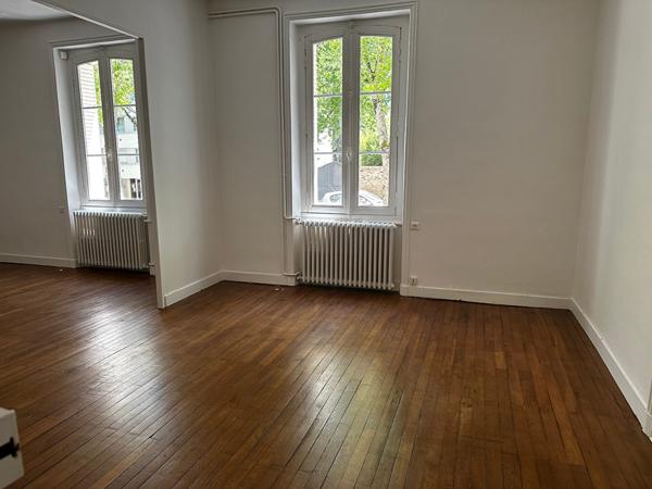 APPARTEMENT 3 PIECES - ROND-POINT DE RENNES , Nantes APPARTEMENT 3 PIECES - ROND-POINT DE RENNES , Nantes