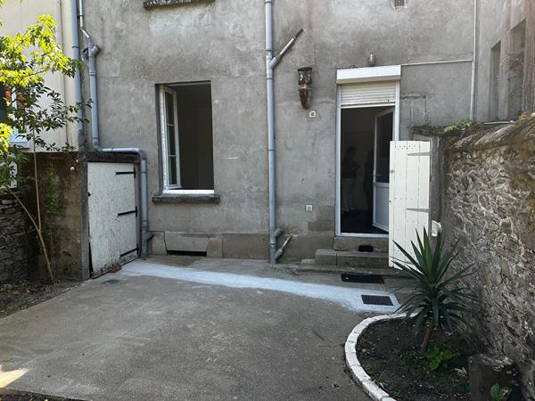 APPARTEMENT 3 PIECES - ROND-POINT DE RENNES , Nantes APPARTEMENT 3 PIECES - ROND-POINT DE RENNES , Nantes