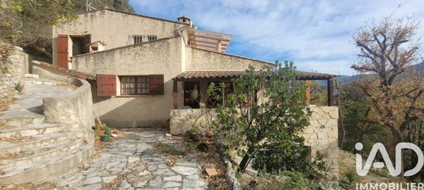Maison à vendre 4 pièces 190 m² La Roquette-sur-Var