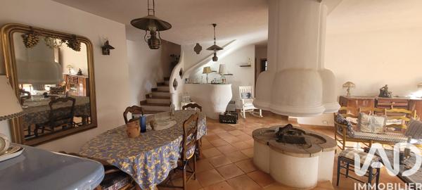 Maison à vendre 4 pièces 190 m² La Roquette-sur-Var