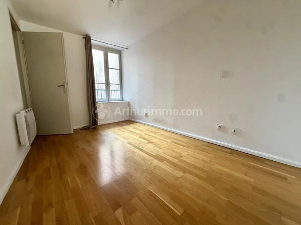 Vente                                                      Appartement
                        
                     3 pièces                      67 m2                     à Clermont-Ferrand