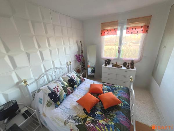 Deux chambres , terrasses, garage et stationnements