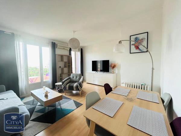 Appartement à louer 3 pièces 62.45m² Toulon (83000)