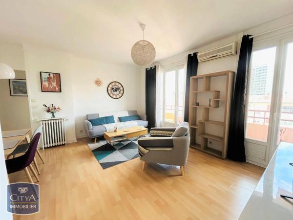 Appartement à louer 3 pièces 62.45m² Toulon (83000)